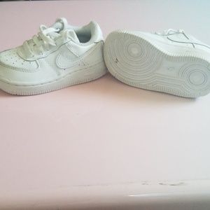 White nike toddler sneakers